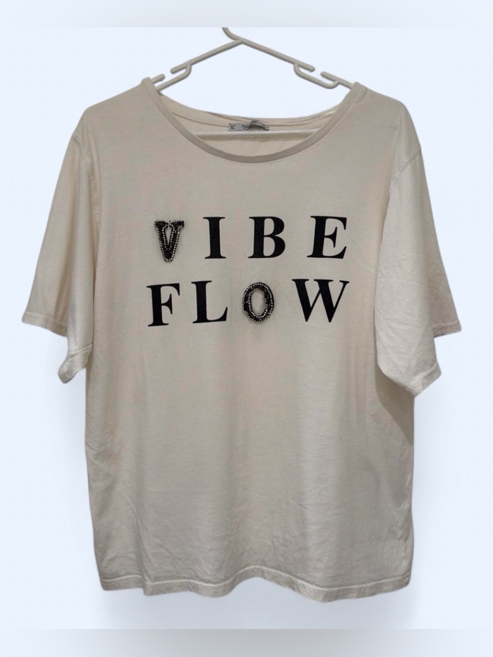 Vibe Flow Embellished Graphic Tee - White